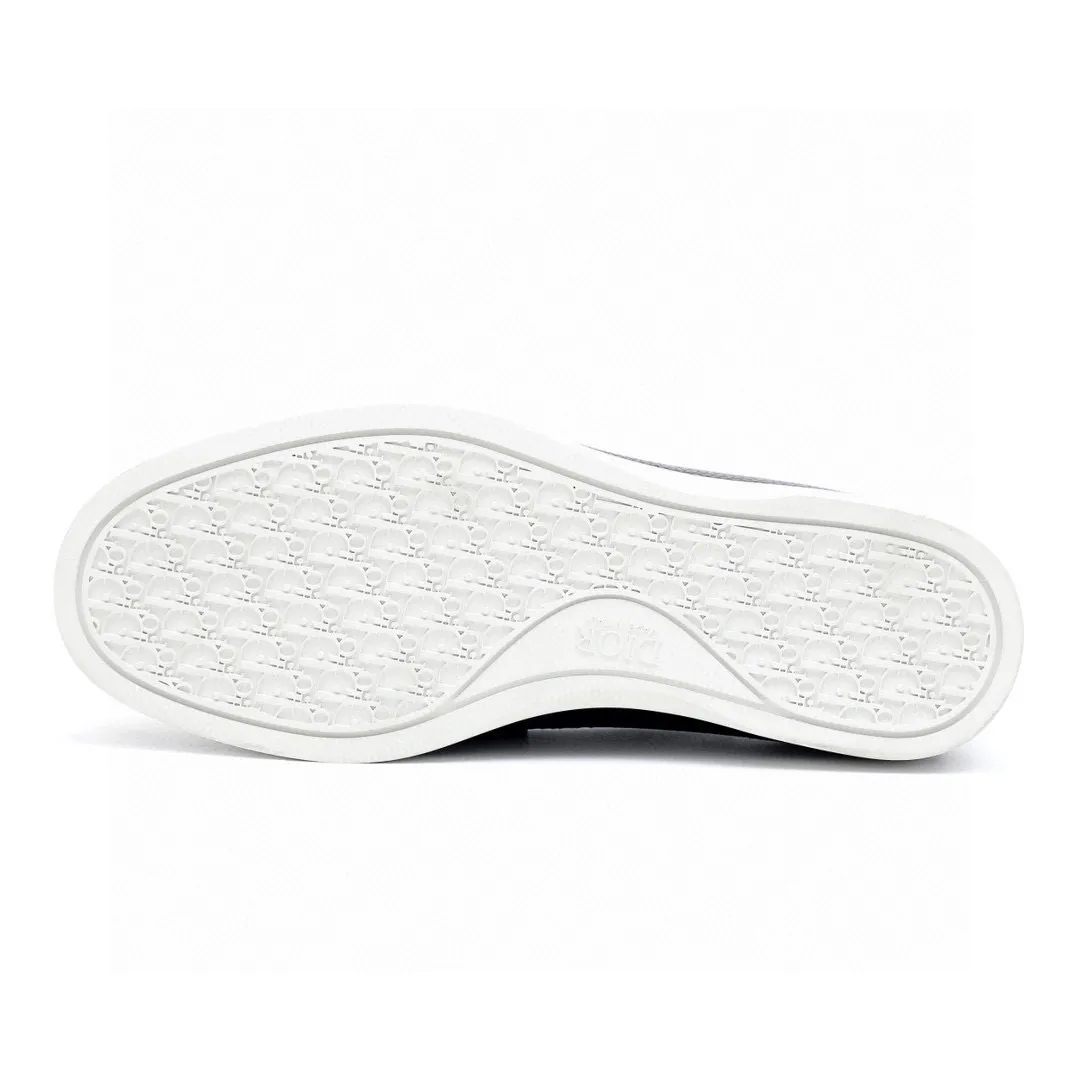 Men's shoes 💰480 💐Original packaging Product trademark: Dior "Dior" casual leather shoes Regular size: 38-44 (45.46.47🉑️Customized) Product materials: Selected first-layer pebbled calfskin upper imported from Italy, imported water-dyed cowhide lining. Strong three-dimensional visual effect, original anti-slip rubber outsole Color: 3⃣️colors available